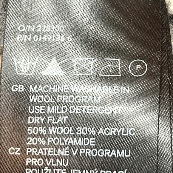 H & M Women’s Pullover Crewneck Sweater Size M Gray/Black/Cream/Tan Wool Blend - Picture 9 of 11